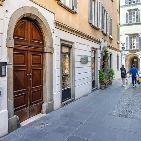 Centro Storico - Leonardo House Apartment Bergamo Exterior photo