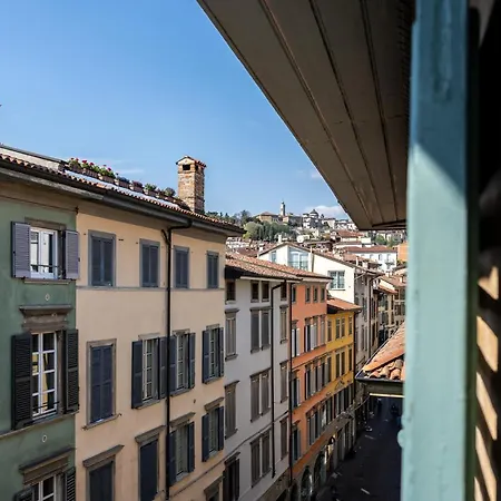 Centro Storico - Leonardo House Apartment Bergamo Exterior photo